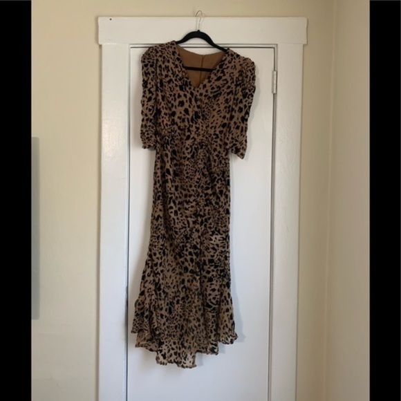 ZY Leopard Print Midi Dress with slit Size XS - Picture 5 of 16